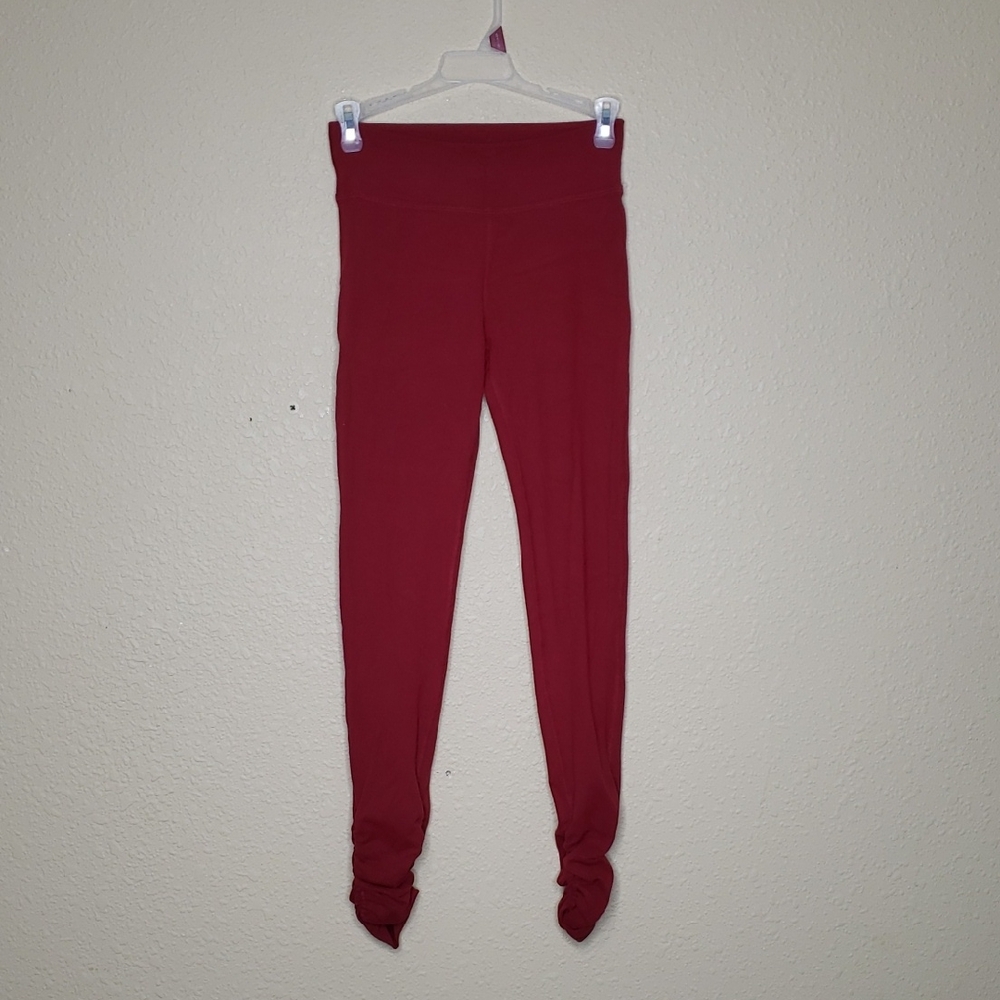 Beyond Yoga Womens Cinched Side Seam Leggings Size S Gym Fitness Yoga Cherry Red